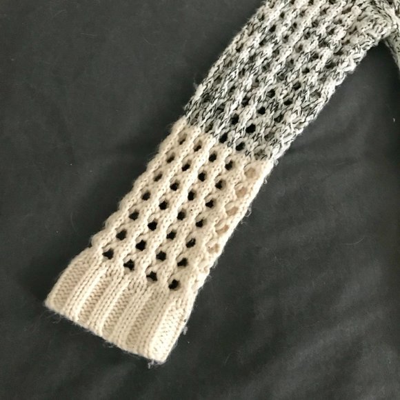 Cable Knit Color Block Sweater - Picture 8 of 9